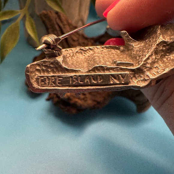REN vintage Fire Island, NY lighthouse brooch, EUC. - Picture 5 of 5